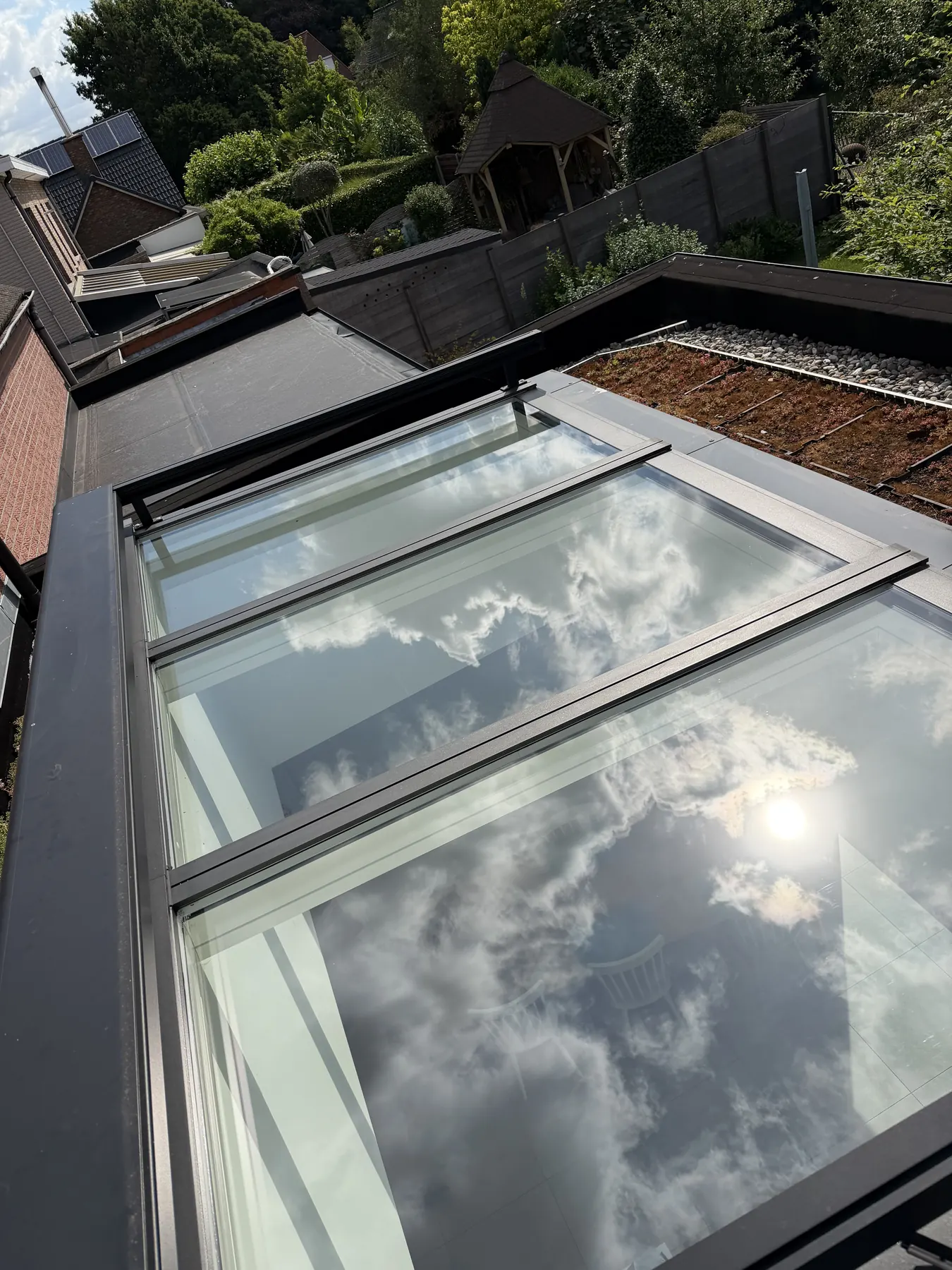 Detail van een helder gereinigde lichtkoepel